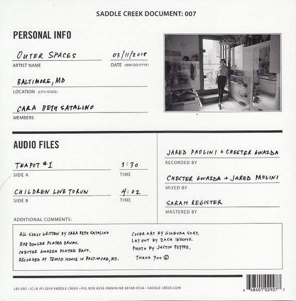 Outer Spaces : Teapot #1 b/w Children Love To Run (7", Single)
