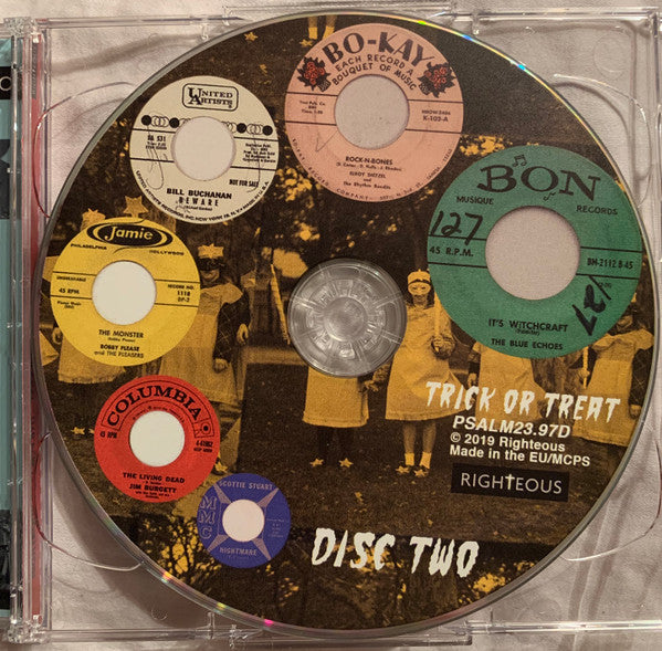 Various : Trick Or Treat (Music To Scare Your Neighbours - Vintage 45’s From Lux And Ivy’s Haunted Basement) (2xCD, Comp)