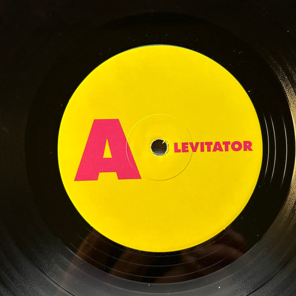 Smokey Brights : Levitator (LP, Album, Gat)
