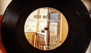 Amatorski : Hear Me (7", Single)